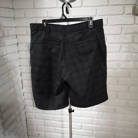 Avia Men's Size Medium Dark Grey & Black Plaid Zipper & Button Closure Shorts - Picture 2 of 13
